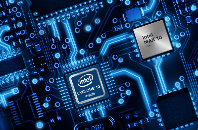 Intel Cyclone 10 vs Intel Max 10